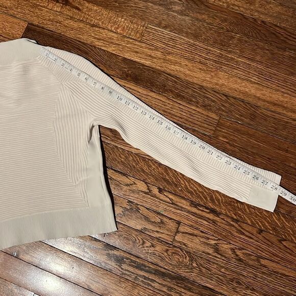 Lululemon Textured geometric mock turtleneck sweater size small petite - Picture 9 of 9